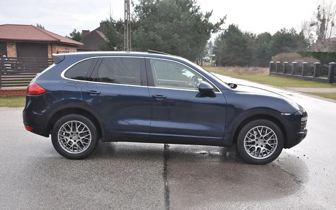 Porsche Cayenne cena 80000 przebieg: 230000, rok produkcji 2013 z Sochaczew małe 106